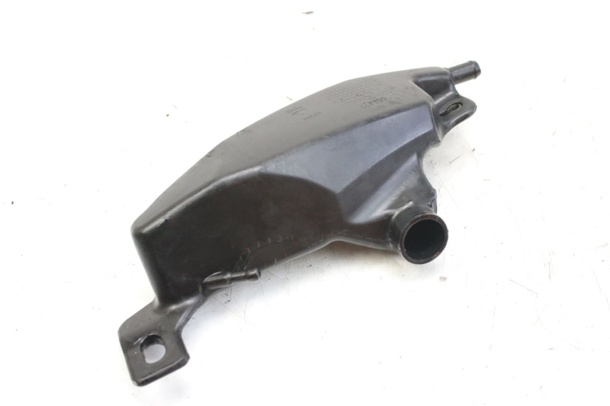 photo de DEPÓSITO DE ACEITE PIAGGIO NEW TYPHOON 50 (2018 - 2021) - Estado de la superficie y material