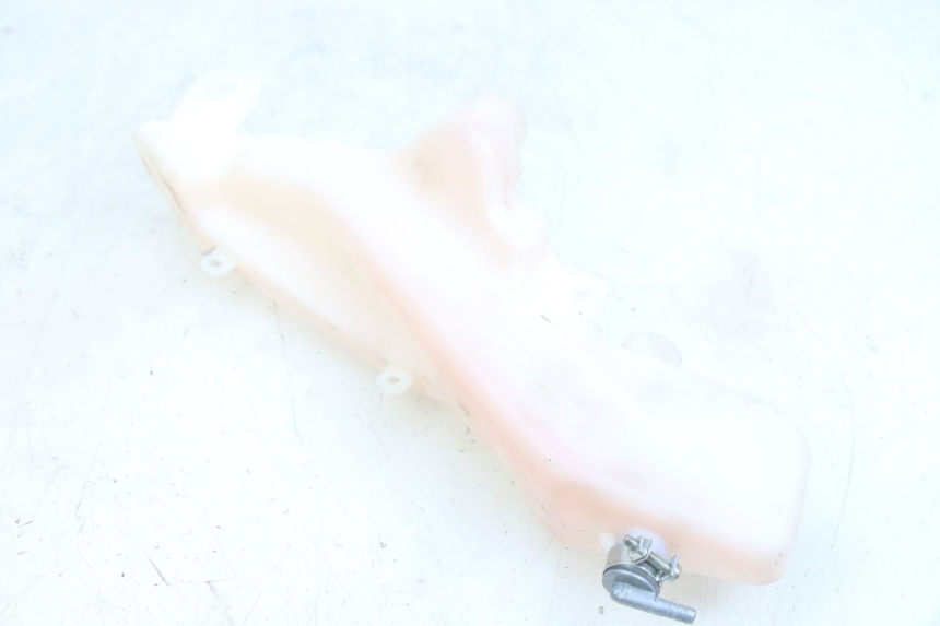 photo de DEPÓSITO DE ACEITE PIAGGIO NEW TYPHOON 50 (2018 - 2021) - Otra perspectiva