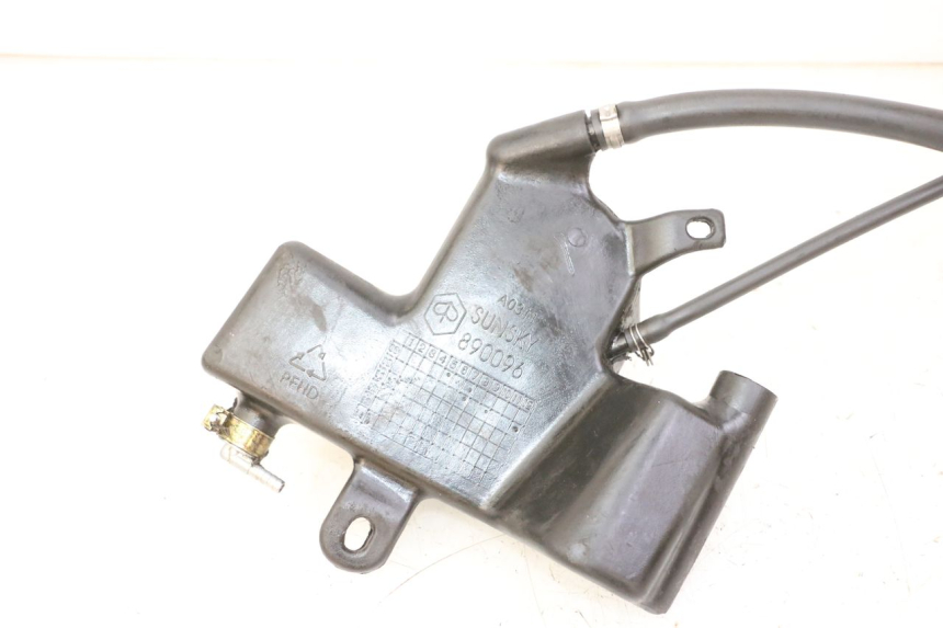 photo de DEPÓSITO DE ACEITE PIAGGIO NEW TYPHOON 50 (2010 - 2017) - Estado de la superficie y material