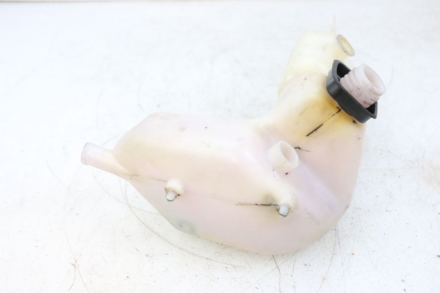 photo de DEPOSITO ACEITE HONDA NSR R 125 (1994 - 2003) - Estado de la superficie y material