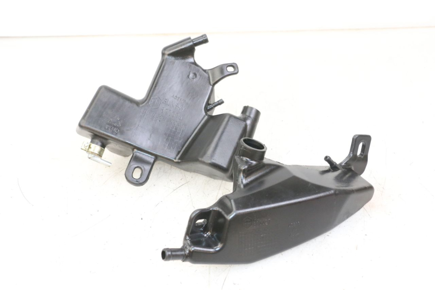 photo de DEPÓSITO DE ACEITE PIAGGIO NEW TYPHOON 50 (2010 - 2017) - Otra perspectiva