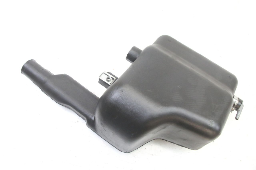 photo de DEPÓSITO DE ACEITE PIAGGIO VESPA S 2T 50 (2007 - 2014) - Primer plano técnico