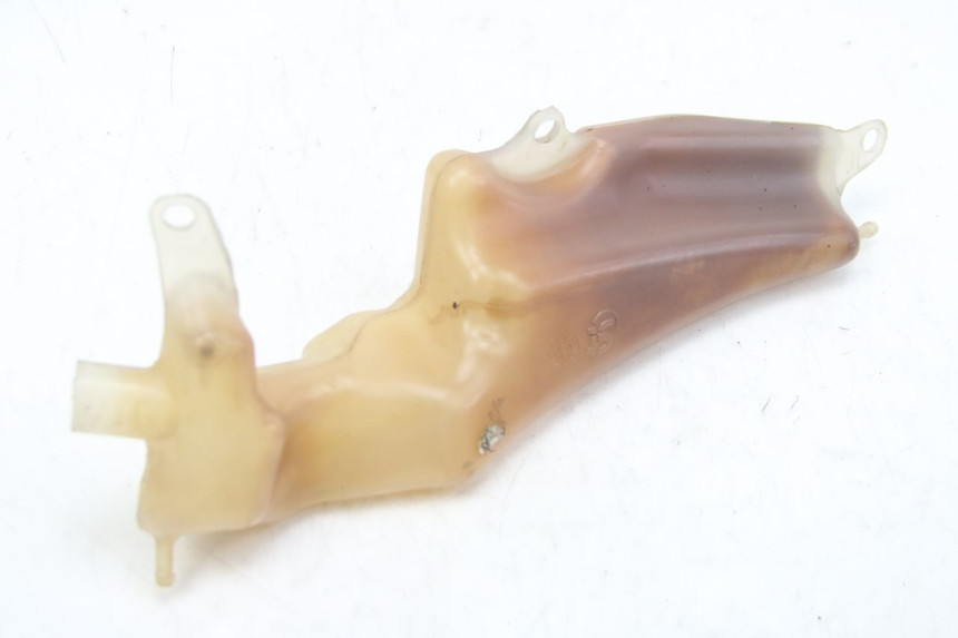 photo de DEPÓSITO DE ACEITE SUZUKI SIXTEEN 125 (2008 - 2010) - Detalle de la pieza