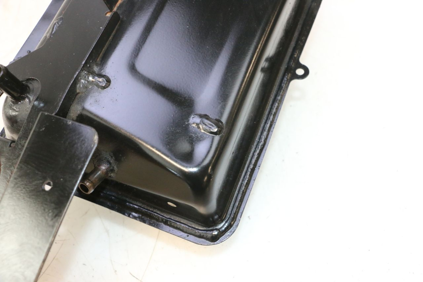 photo de DEPOSITO ACEITE CAN-AM SPYDER RS 1000 (2008 - 2012) - Primer plano técnico