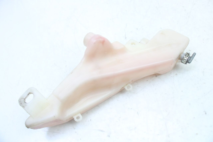 photo de DEPÓSITO DE ACEITE APRILIA SR 2T 50 (2018 - 2022) - Primer plano técnico