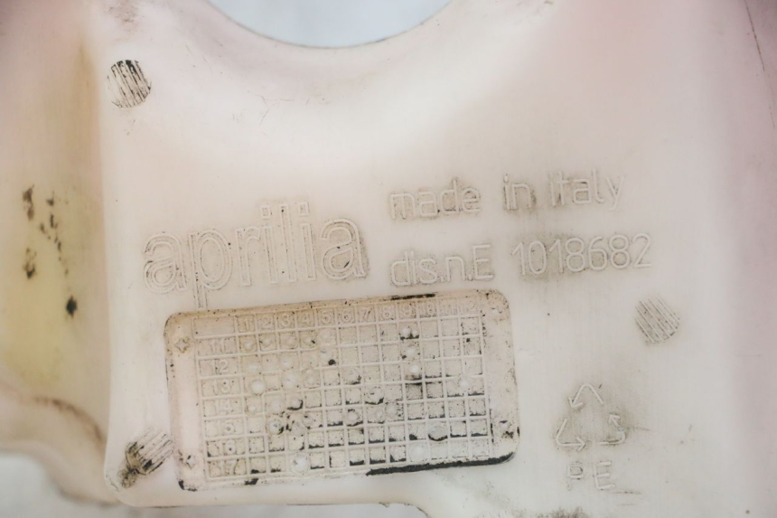 photo de DEPÓSITO DE ACEITE APRILIA SR R 2T LC 50 (2018 - 2021) - Detalle de la pieza