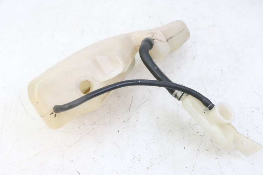 photo de DEPÓSITO DE ACEITE YAMAHA TDR DELTABOX 125 (1997 - 2003) - Detalle de la pieza