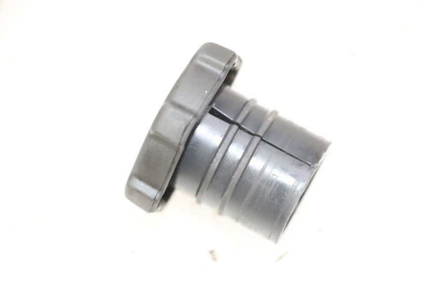 photo de DEPÓSITO DE ACEITE PIAGGIO VESPA S 2T 50 (2007 - 2014) - Detalles de los puntos de fijación