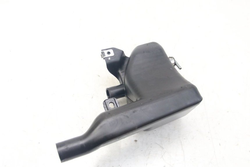 photo de DEPÓSITO DE ACEITE PIAGGIO VESPA SPRINT 2T 50 (2014 - 2018) - Primer plano técnico