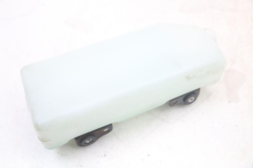 photo de DEPÓSITO DE ACEITE FANTIC XM PERFORMANCE 2T 50 (2021 - 2022) - Primer plano técnico