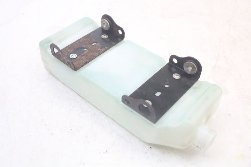 photo de DEPÓSITO DE ACEITE FANTIC XM PERFORMANCE 2T 50 (2021 - 2022) - Detalles de los puntos de fijación