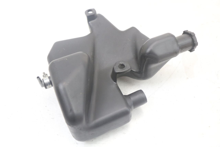 photo de DEPÓSITO DE ACEITE PIAGGIO ZIP 2T 50 (2009 - 2019) - Primer plano técnico