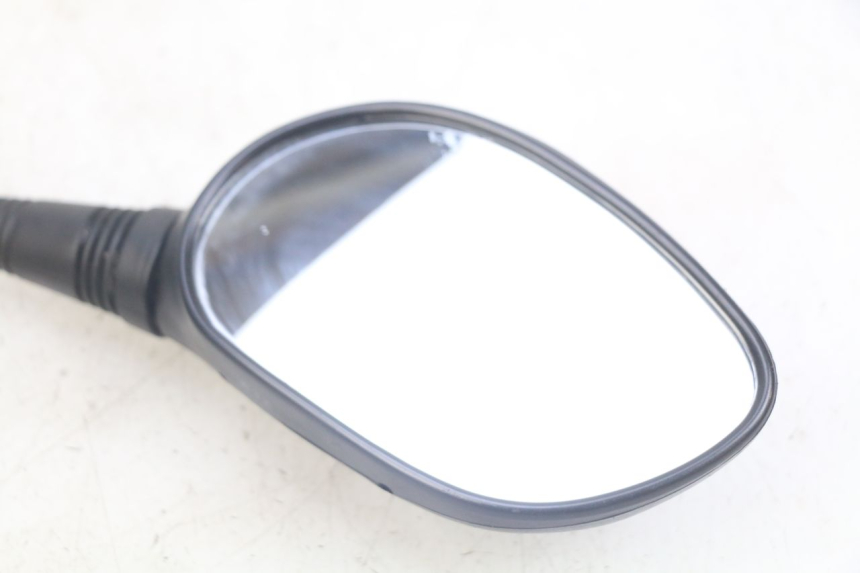 photo de ESPEJO DERECHO KYMCO AGILITY 16+ 4T 50 (2018 - 2023) - Detalles de los puntos de fijación