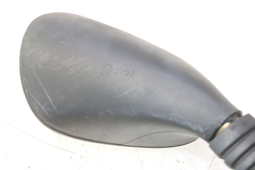 photo de RETROVISOR DERECHO APRILIA ATLANTIC S 125 (2010 - 2013) - Primer plano de alta resolución