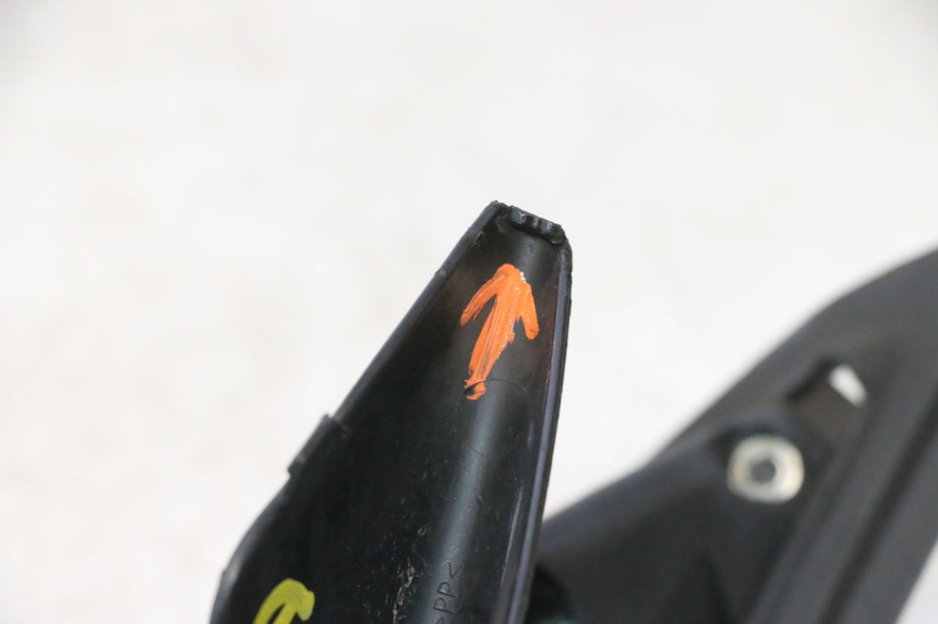 photo de RETROVISOR DERECHO APRILIA ATLANTIC S 125 (2010 - 2013) - Detalles de los puntos de fijación