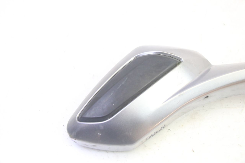 photo de RETROVISOR DERECHO SYM GTS EVO 125 (2009 - 2013) - Detalles de los puntos de fijación