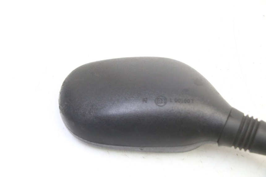 photo de RETROVISOR DERECHO PIAGGIO MP3 500 (2014 - 2017) - Detalles de los puntos de fijación