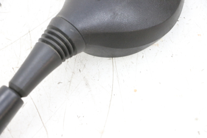 photo de RETROVISOR DERECHO SYM ORBIT 2 4T 50 (2008 - 2017) - Estado de la superficie y material