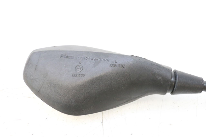 photo de RETROVISOR DERECHO APRILIA SR MOTARD 50 (2012 - 2018) - Detalles de los puntos de fijación