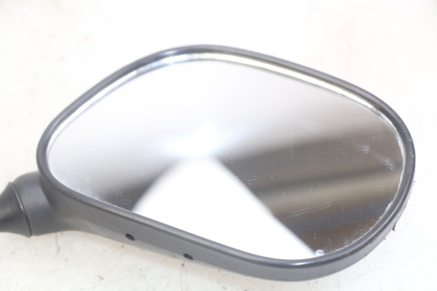 photo de ESPEJO DERECHO UNIVERSAL BIKE ZN50QT-11B 50 (2018 - 2021) - Detalles de los puntos de fijación