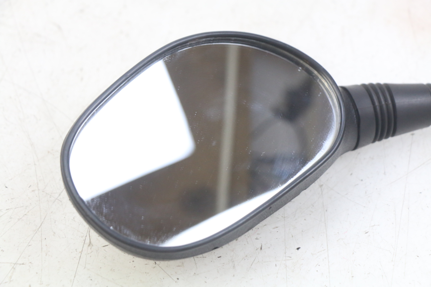 photo de ESPEJO IZQUIERDO MBK BOOSTER NEXT GENERATION 50 (1995 - 1998) - Detalles de los puntos de fijación