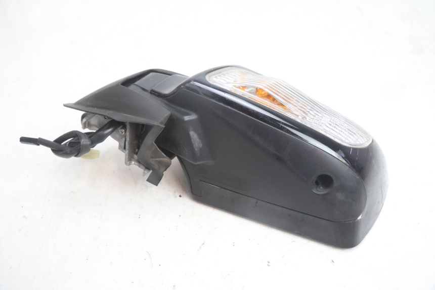 photo de RETROVISOR IZQUIERDO SUZUKI BURGMAN EXECUTIVE ABS 650 (2006 - 2012) - Detalles de los puntos de fijación