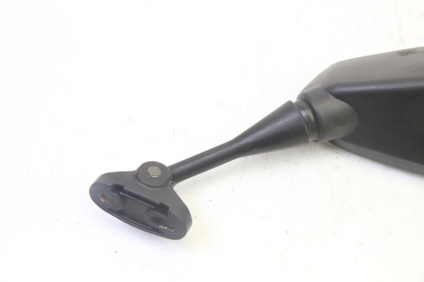 photo de RETROVISOR IZQUIERDO STAHO FH 50 (2018 - 2019) - Detalles de los puntos de fijación