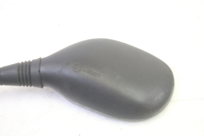 photo de RETROVISOR IZQUIERDO PIAGGIO MP3 RL 250 (2006 - 2010) - Detalles de los puntos de fijación