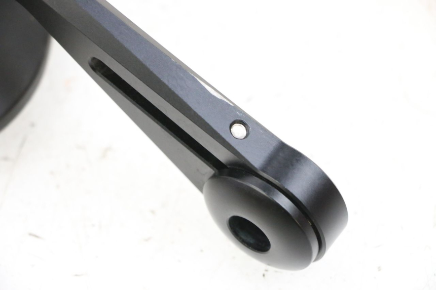 photo de RETROVISOR IZQUIERDO YAMAHA MT-07 MT07 ABS 700 (2018 - 2020) - Primer plano técnico