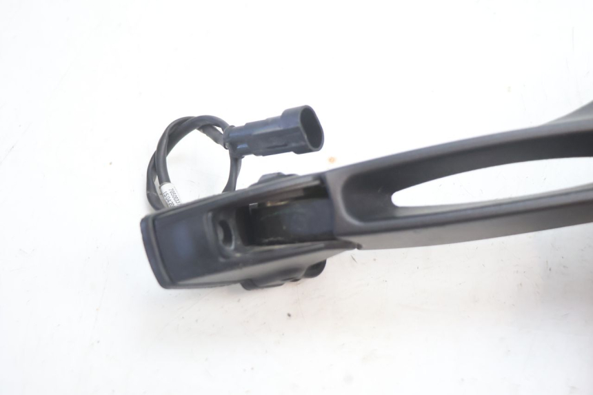 photo de RETROVISOR IZQUIERDO CAN-AM SPYDER RS 1000 (2008 - 2012) - Detalles de los puntos de fijación