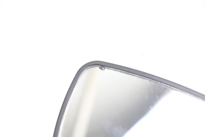 photo de RETROVISOR IZQUIERDO PEUGEOT TWEET 125 (2018 - 2021) - Zoom estado de uso