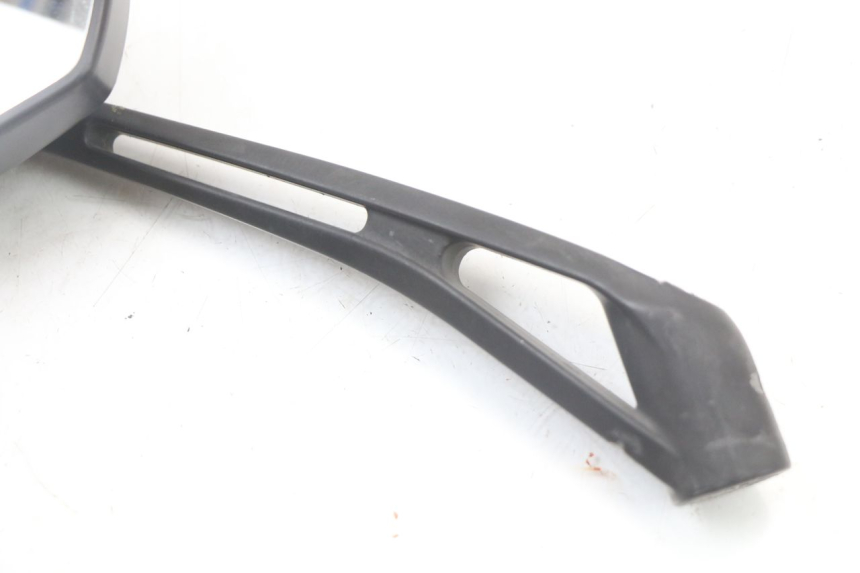 photo de RETROVISOR IZQUIERDO PEUGEOT TWEET 125 (2018 - 2021) - Primer plano técnico