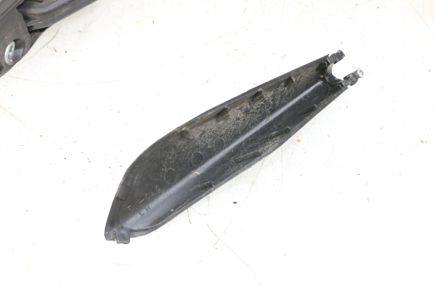 photo de RETROVISOR IZQUIERDO PIAGGIO X8 125 (2004 - 2007) - Ángulo de visión alternativo