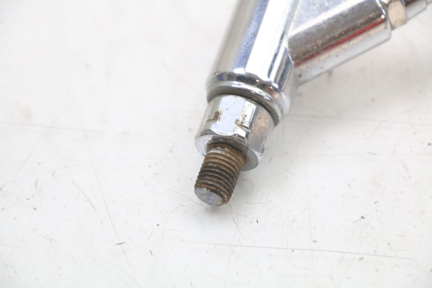 photo de RETROVISOR IZQUIERDO YAMAHA XVS DRAG STAR DRAGSTAR 650 (1997 - 2007) - Detalles de los puntos de fijación