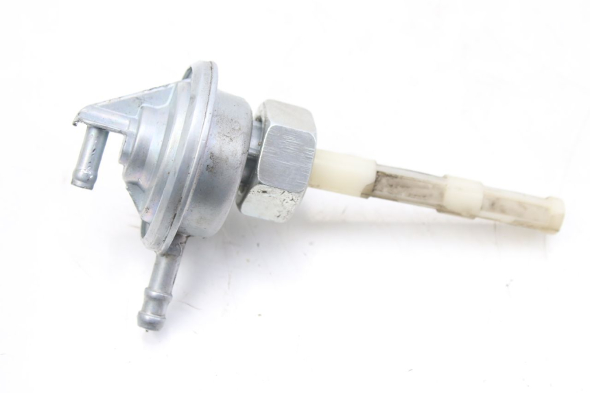 photo de GRIFO DEL DEPóSITO KYMCO AGILITY 4T 50 (2018 - 2022) - Otra perspectiva