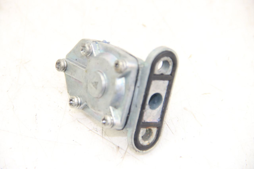 photo de GRIFO DEL DEPóSITO MBK BOOSTER SPIRIT 50 (1999 - 2003) - Zoom estado de uso