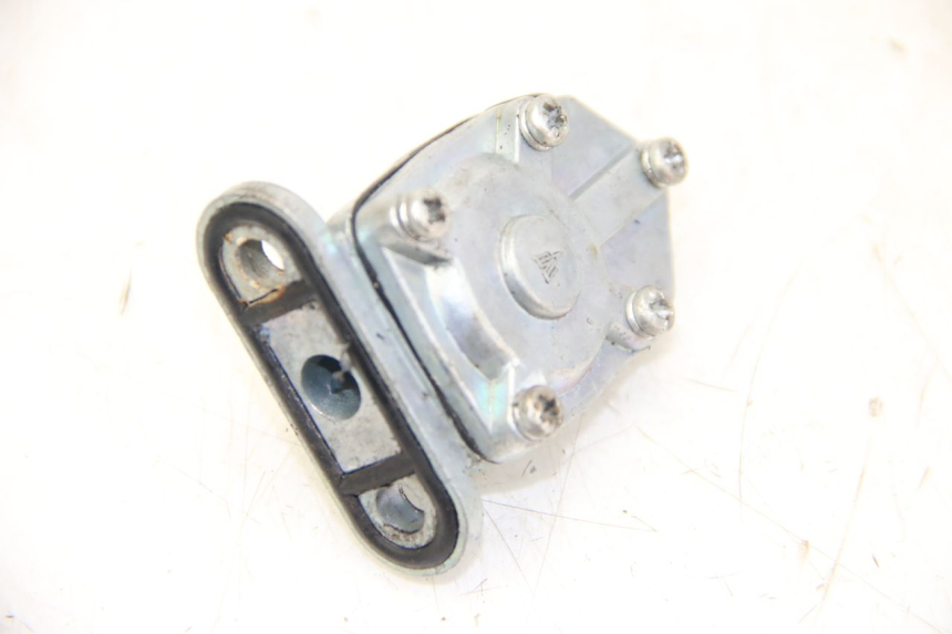 photo de GRIFO DEL DEPóSITO MBK BOOSTER SPIRIT 50 (1999 - 2003) - Otra perspectiva