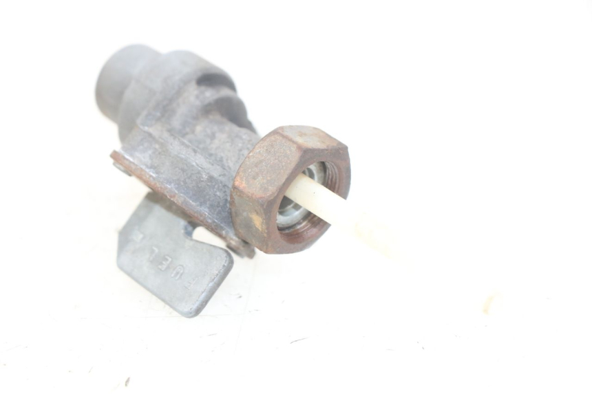 photo de GRIFO DEL DEPóSITO HONDA CM 125 (1983 - 2003) - Zoom estado de uso