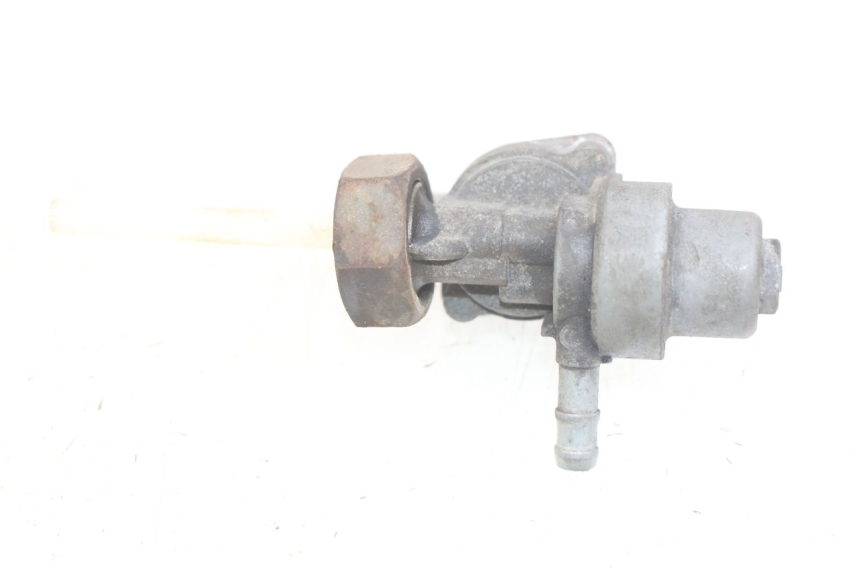 photo de GRIFO DEL DEPóSITO HONDA CM 125 (1983 - 2003) - Otra perspectiva