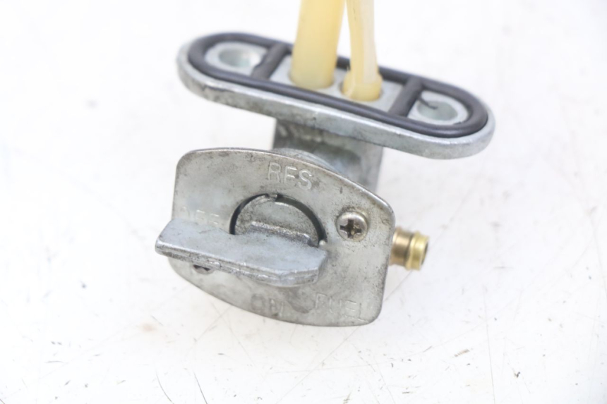 photo de GRIFO DEL DEPóSITO JIANSHE COYOTE 80 - Detalles de los puntos de fijación