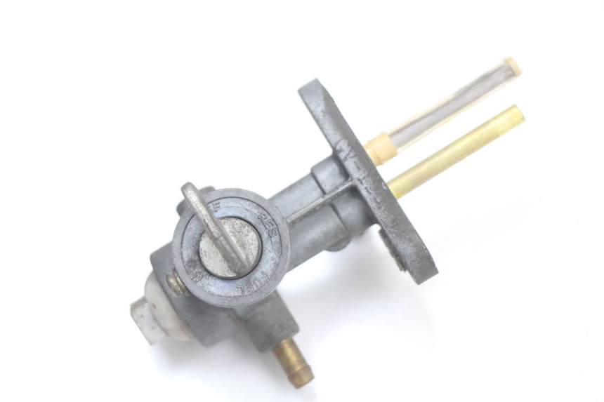 photo de Grifo del depósito HYOSUNG GV AQUILA 125 (2000 - 2009) - Vista principal