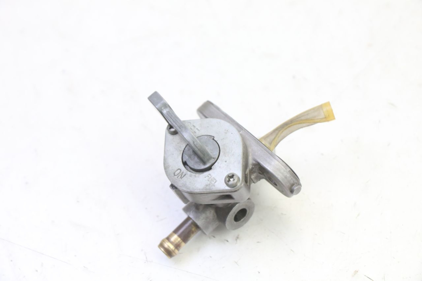 photo de GRIFO DEL DEPóSITO KAWASAKI KX 85 (2014 - 2021) - Detalle de la pieza