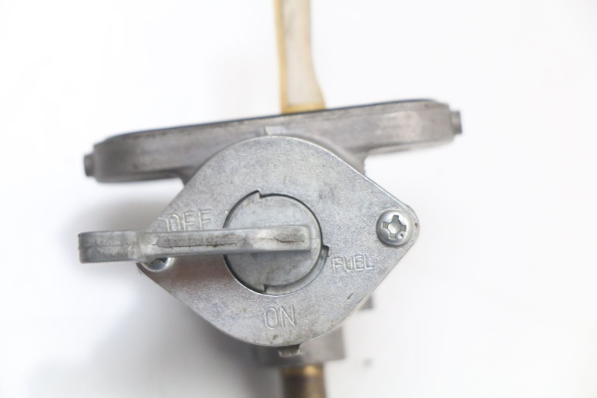 photo de GRIFO DEL DEPóSITO KAWASAKI KX L 85 (2022 - 2024) - Detalle de la pieza