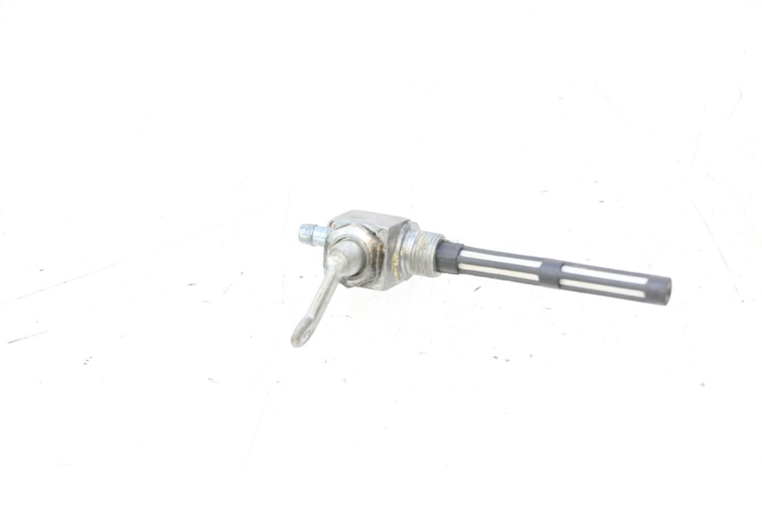 photo de VALVULA DEPOSITO PEUGEOT LUDIX BLASTER 50 (2006 - 2014) - Primer plano técnico