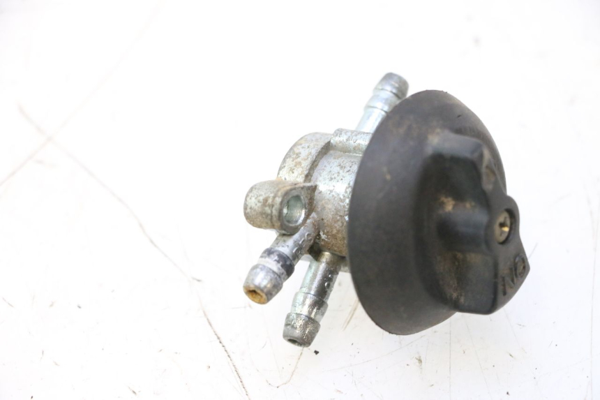 photo de VALVULA DEPOSITO KYMCO MXU R 250 (2004 - 2010) - Zoom estado de uso
