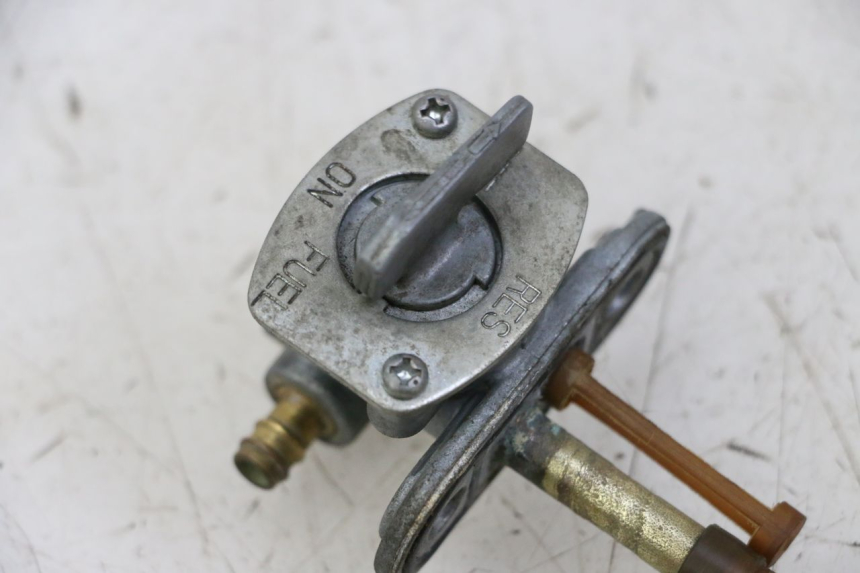 photo de GRIFO DEL DEPóSITO YAMAHA PW 80 (1983 - 2014) - Estado de la superficie y material