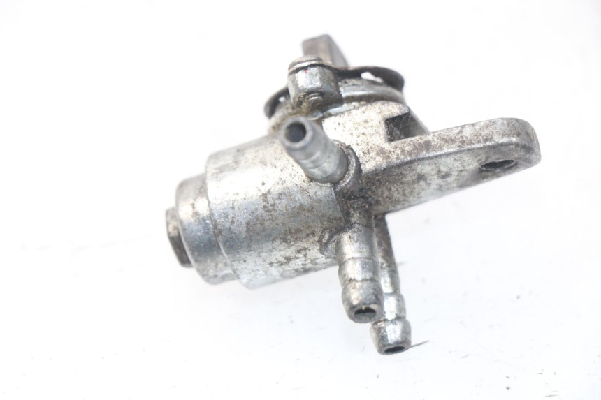 photo de VALVULA DEPOSITO ADLY RS SUPERSONIC 50 (2005 - 2010) - Primer plano técnico