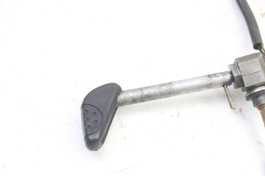 photo de VALVULA DEPOSITO PEUGEOT SPEEDAKE 50 (1995 - 1997) - Primer plano técnico