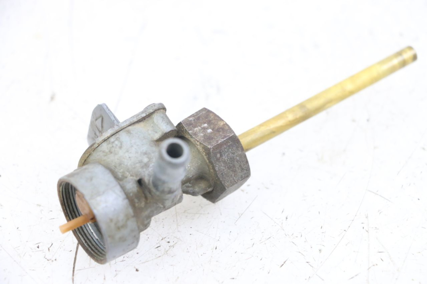 photo de GRIFO DEL DEPóSITO HONDA TRX 300 (1988 - 2000) - Otra perspectiva