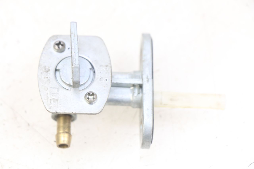 photo de GRIFO DEL DEPóSITO YAMAHA TTR 125 (2000 - 2020) - Vista principal